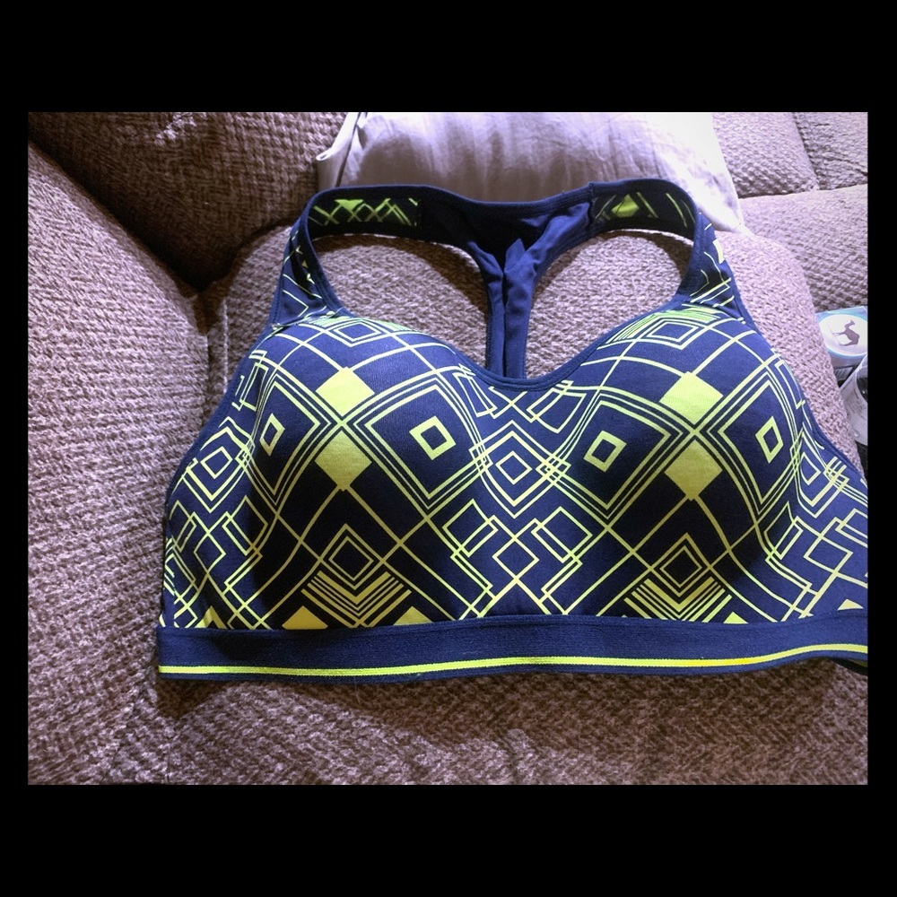 Sports bra